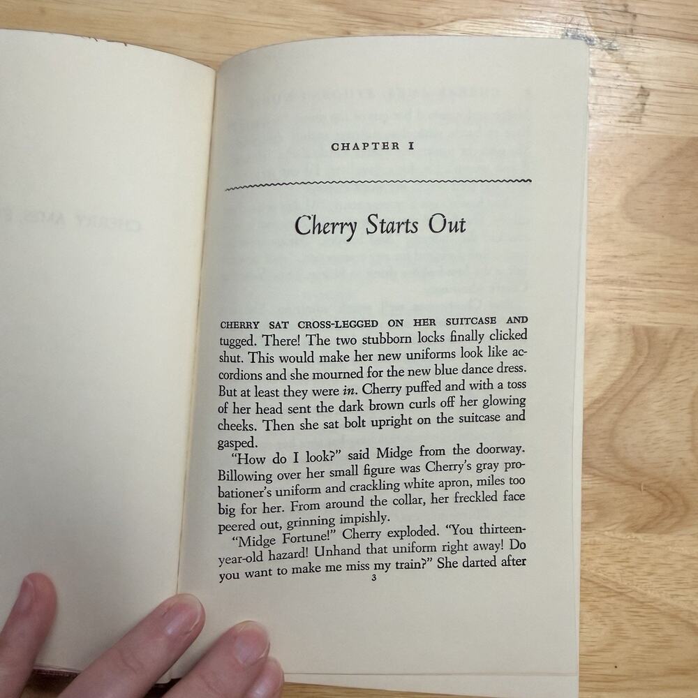 Cherry Ames Student Nurse Stories by Helen Wells Hardcover Book Vintage 1943 - Picture 7 of 12